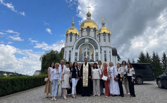 8335 Колектив КНП ВСР «ТЦРЛ» взяв участь у Всеукраїнській прощі медичних працівників до Зарваниці