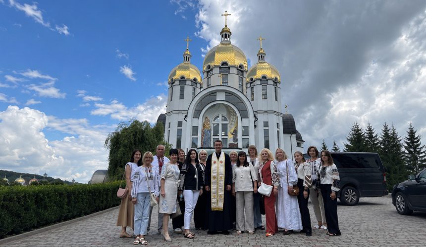 Колектив КНП ВСР «ТЦРЛ» взяв участь у Всеукраїнській прощі медичних працівників до Зарваниці